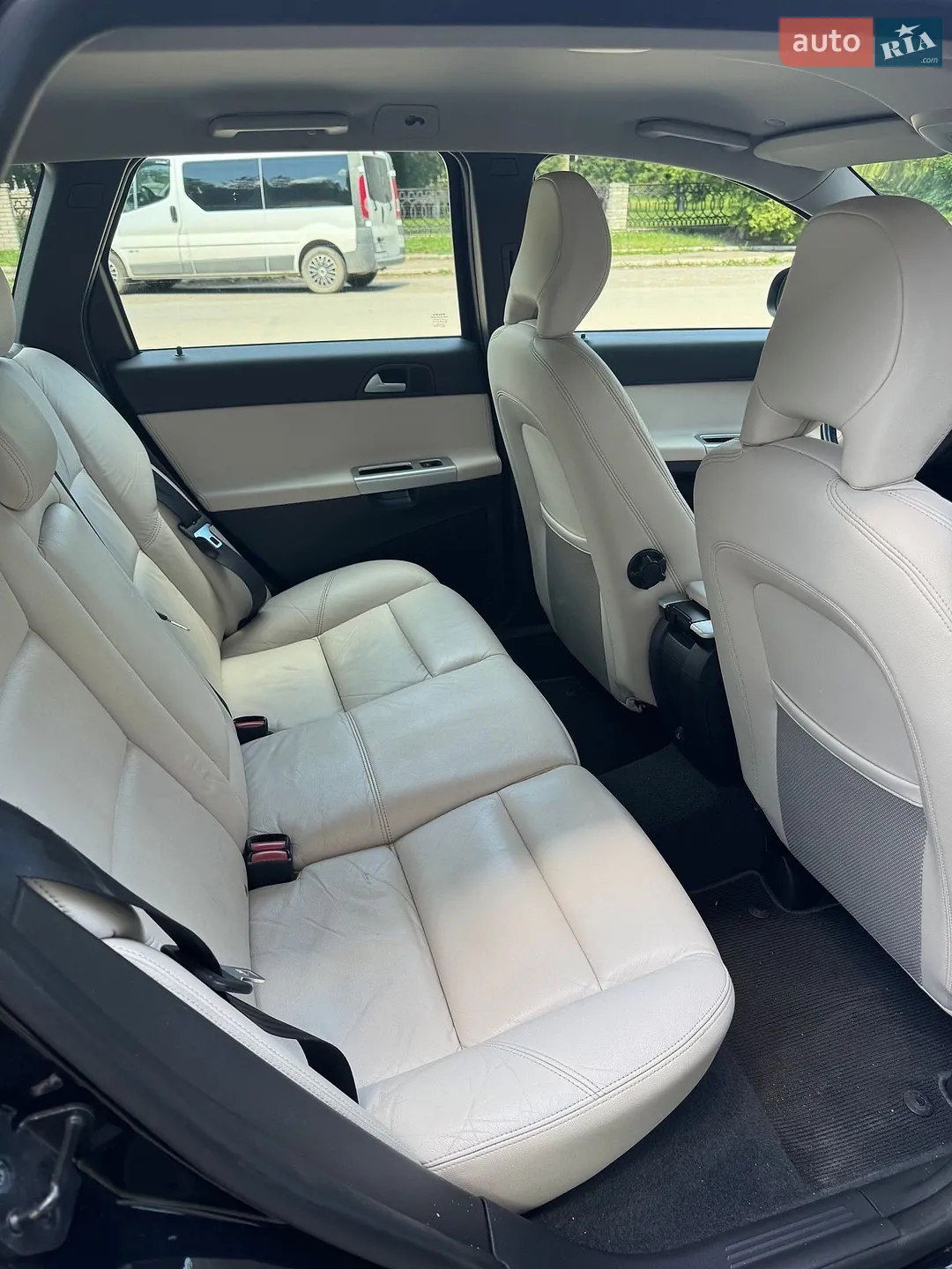 2011 Volvo V50 - мініатюра 15