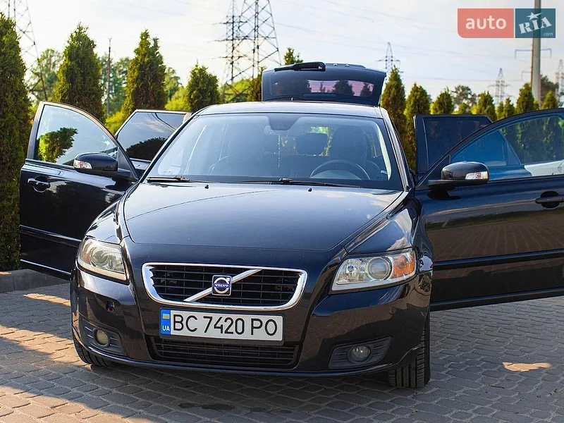 Volvo V50