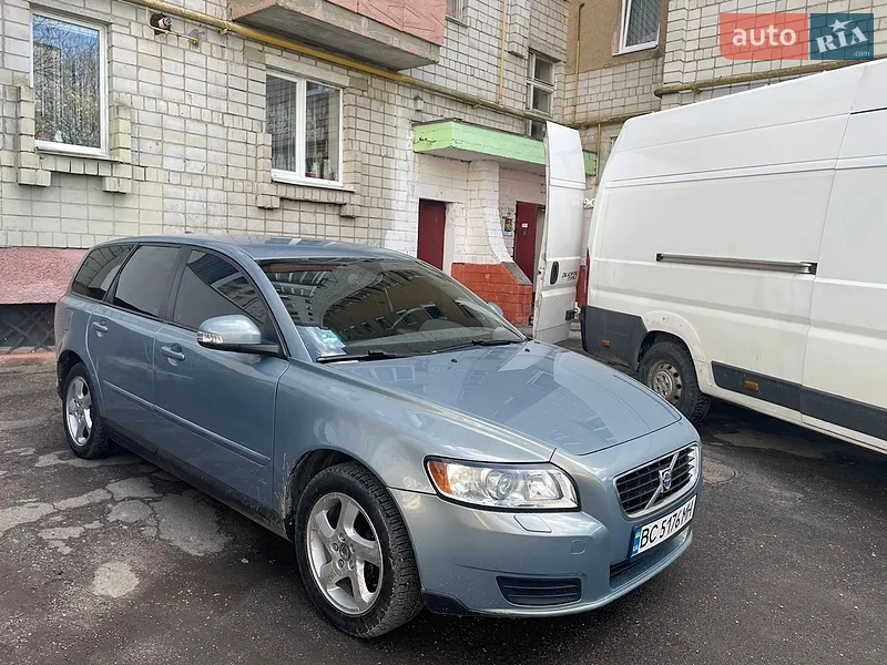 Volvo V50