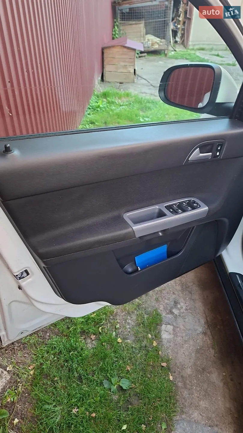 2010 Volvo V50 - мініатюра 7