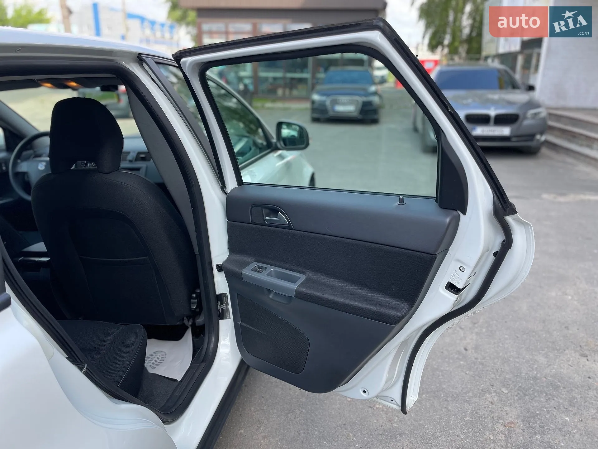 2010 Volvo V50 - мініатюра 33