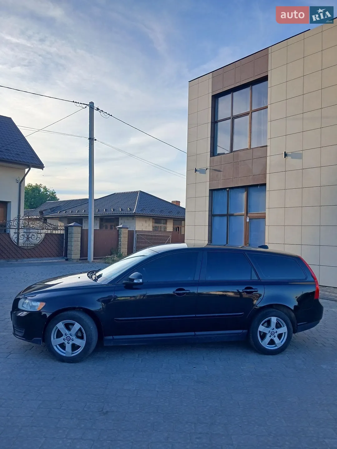 2011 Volvo V50 - мініатюра 2