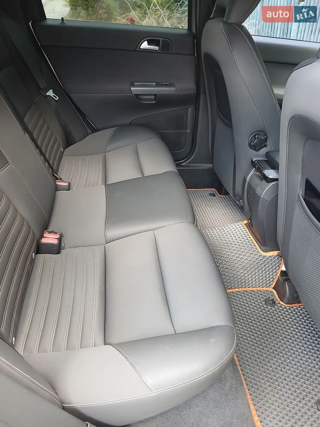 2011 Volvo V50 - мініатюра 31