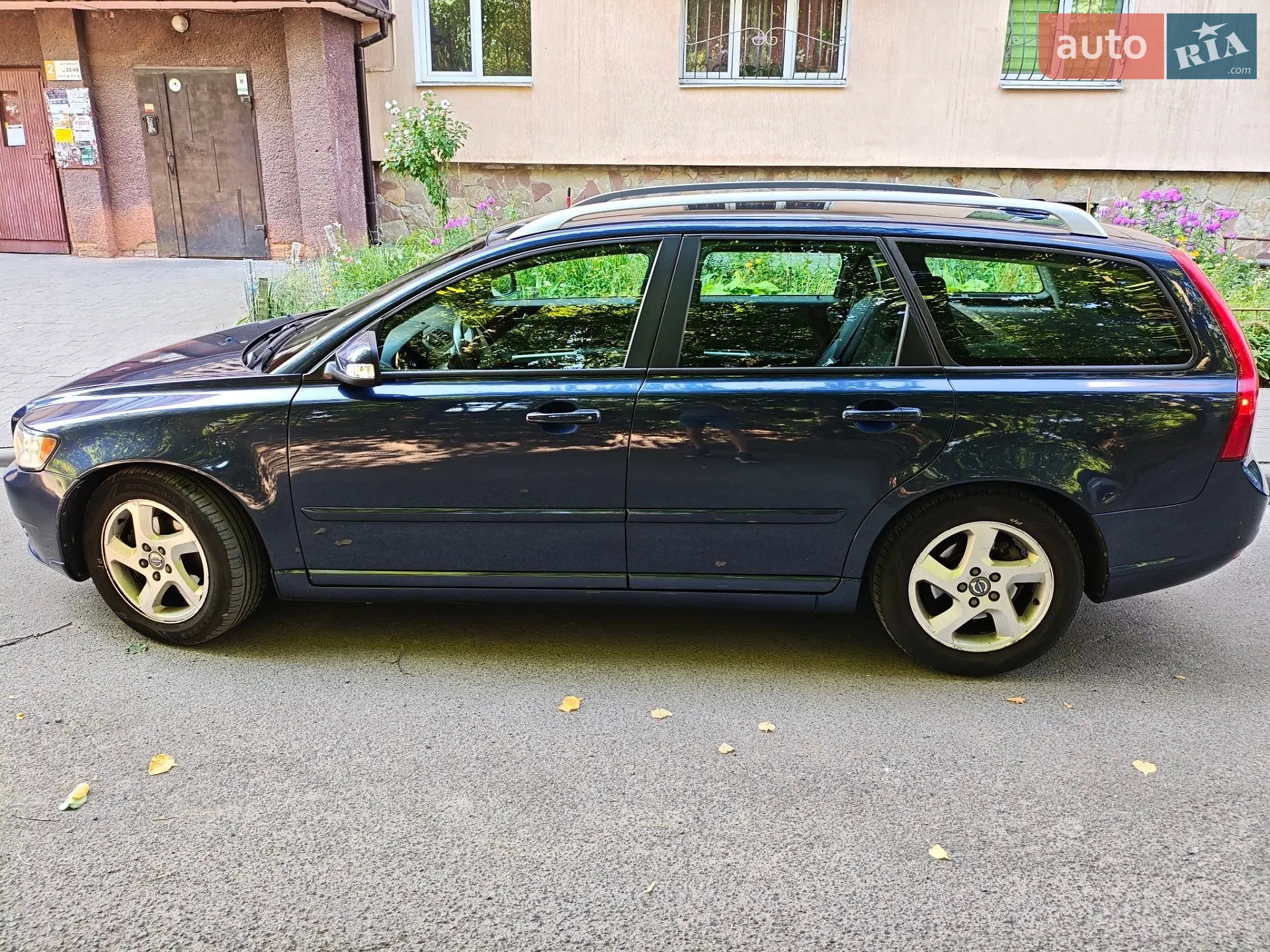 2011 Volvo V50 - мініатюра 7