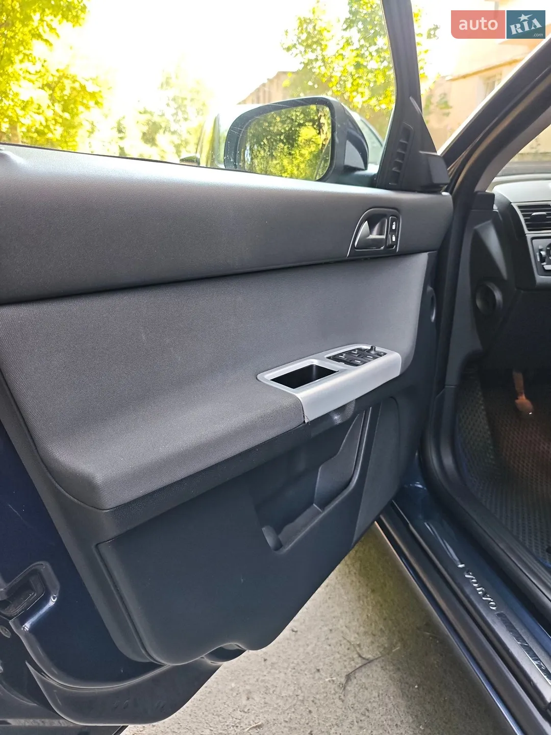 2011 Volvo V50 - мініатюра 16