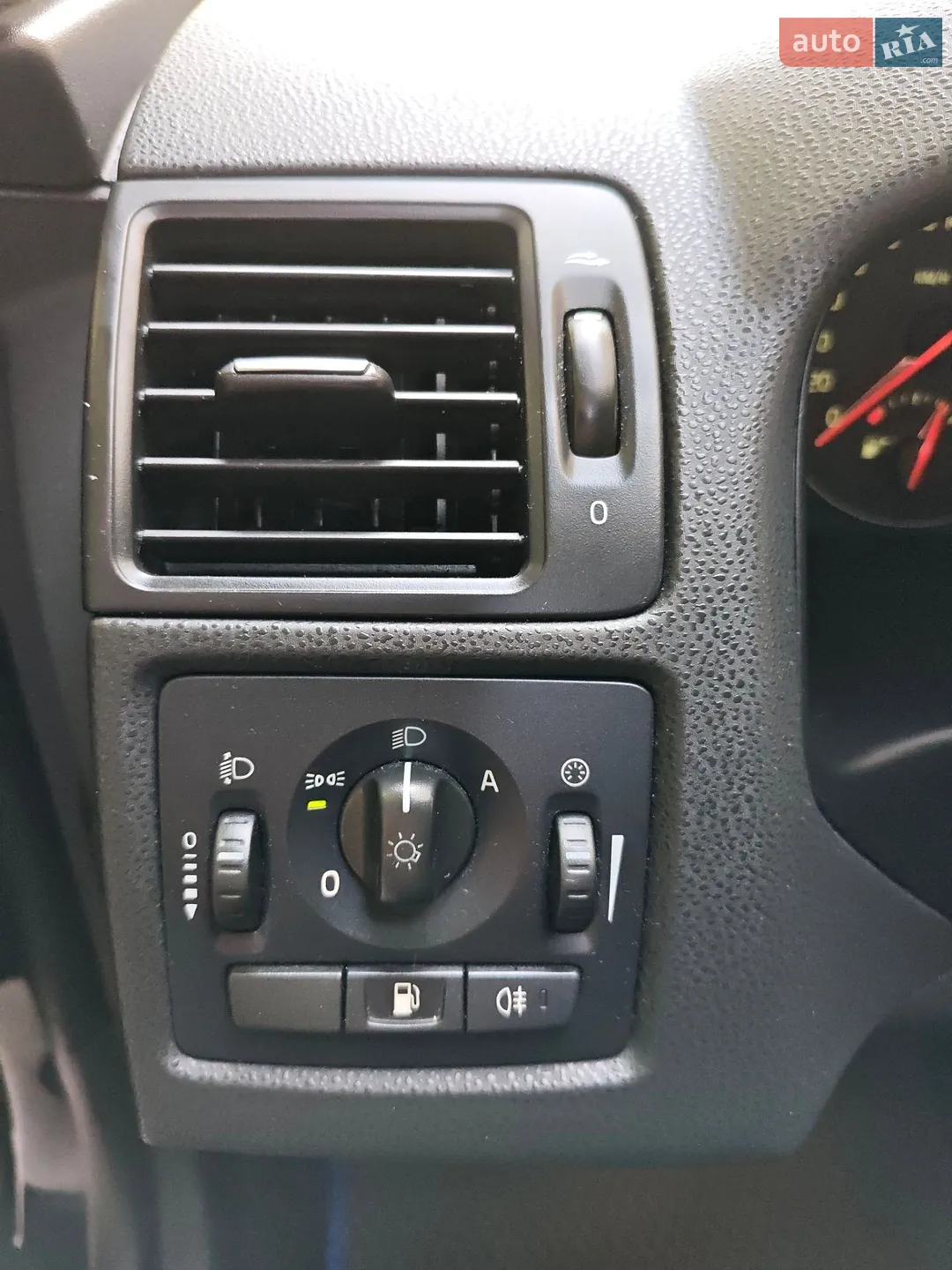 2011 Volvo V50 - мініатюра 35
