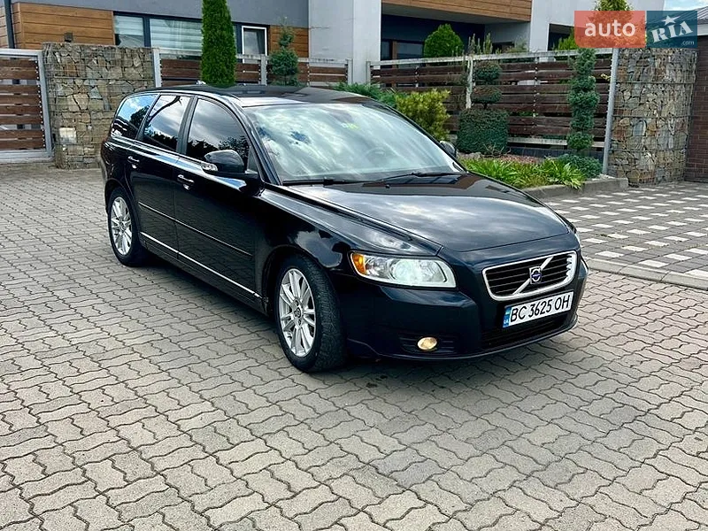 Volvo V50