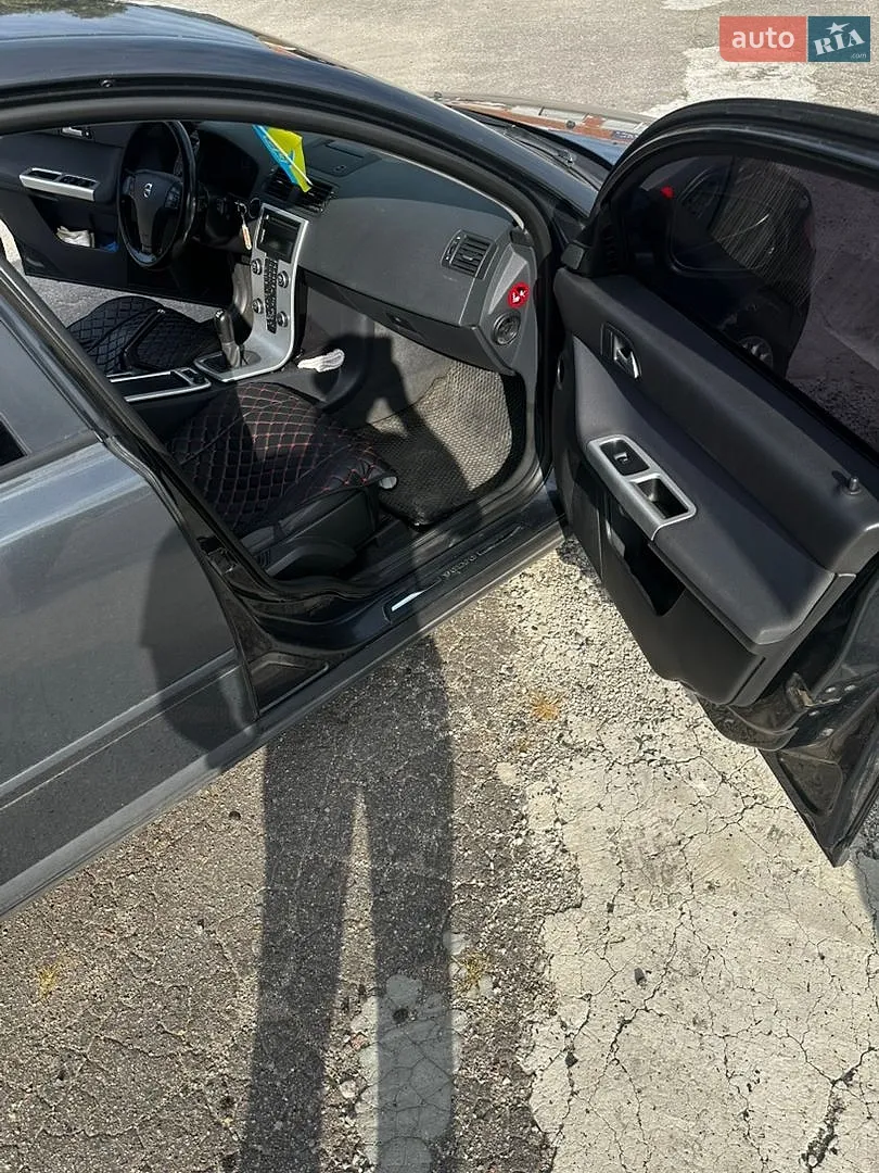 2010 Volvo V50 - мініатюра 18