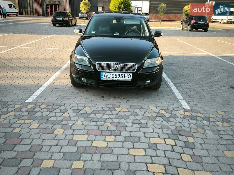 Volvo V50