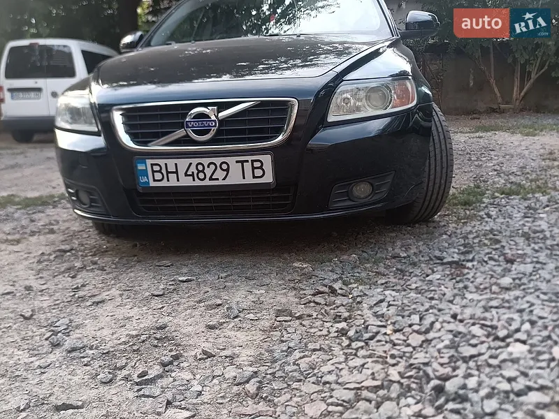 Volvo V50