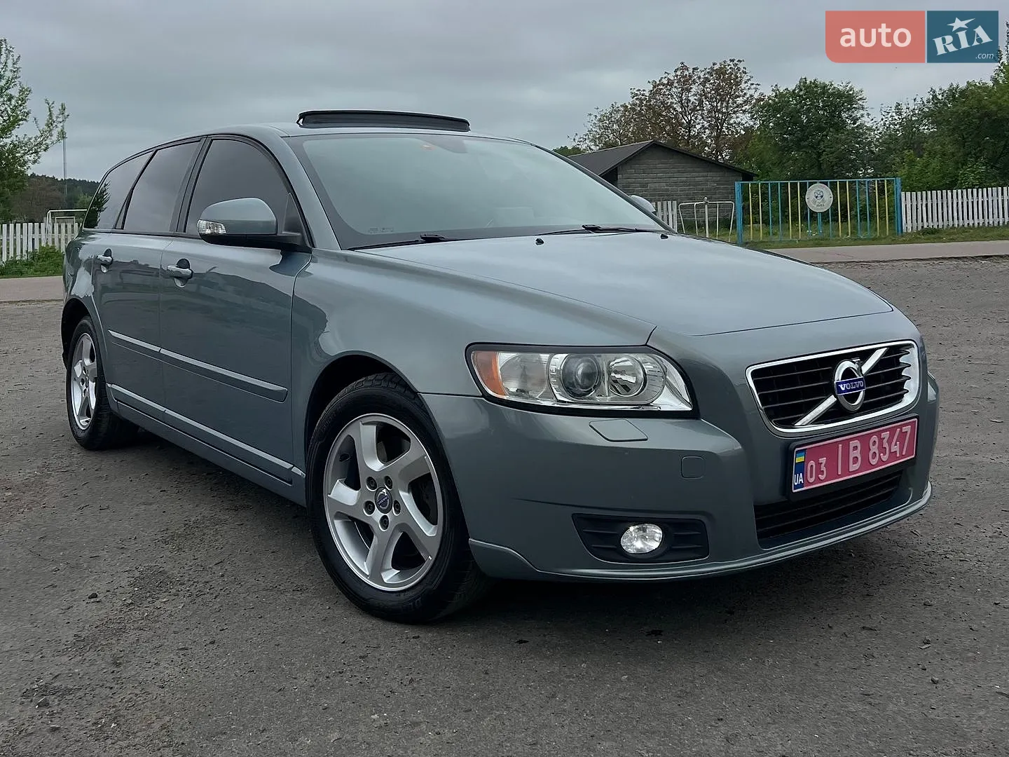 2011 Volvo V50 - мініатюра 2