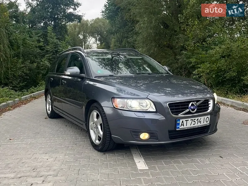 Volvo V50
