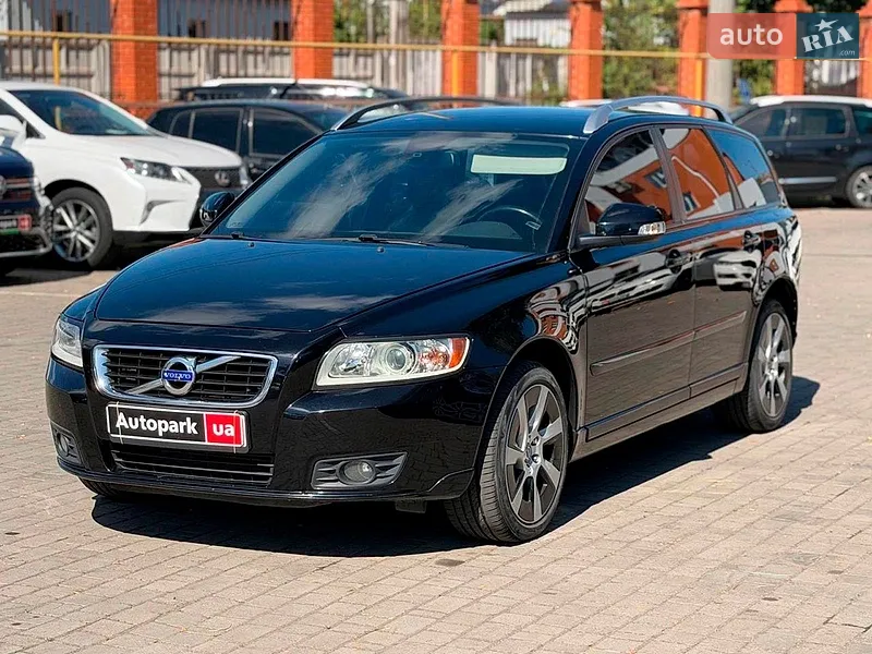 Volvo V50