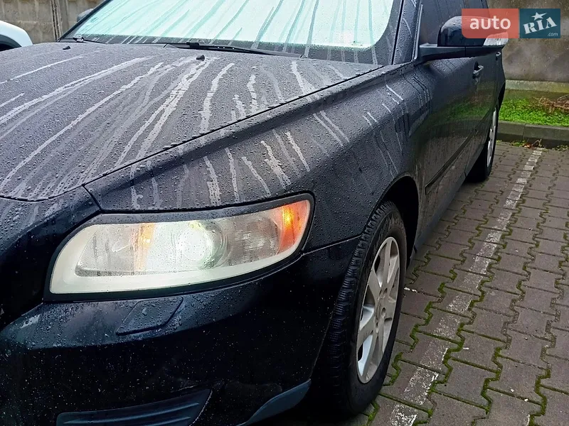 Volvo V50