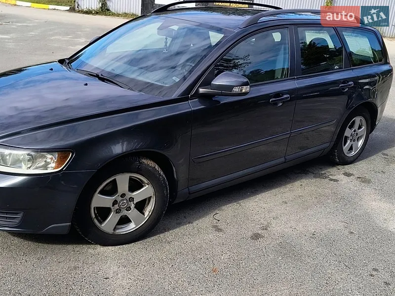 Volvo V50