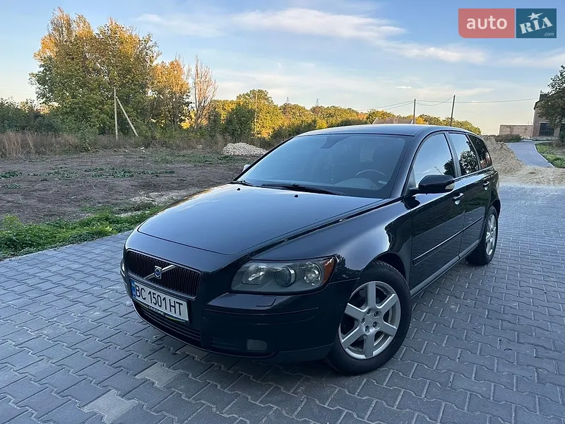 Volvo V50