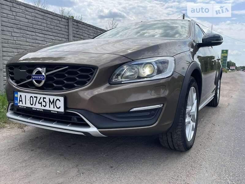 Volvo V60 Cross Country 2018