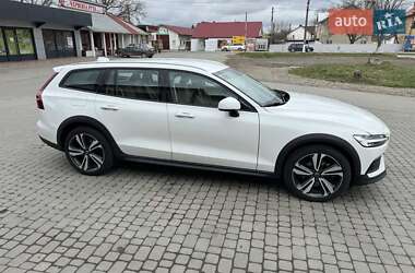 Универсал Volvo V60 Cross Country 2020 в 