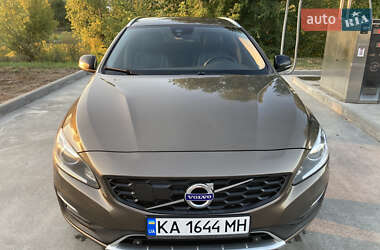 Универсал Volvo V60 Cross Country 2017 в 