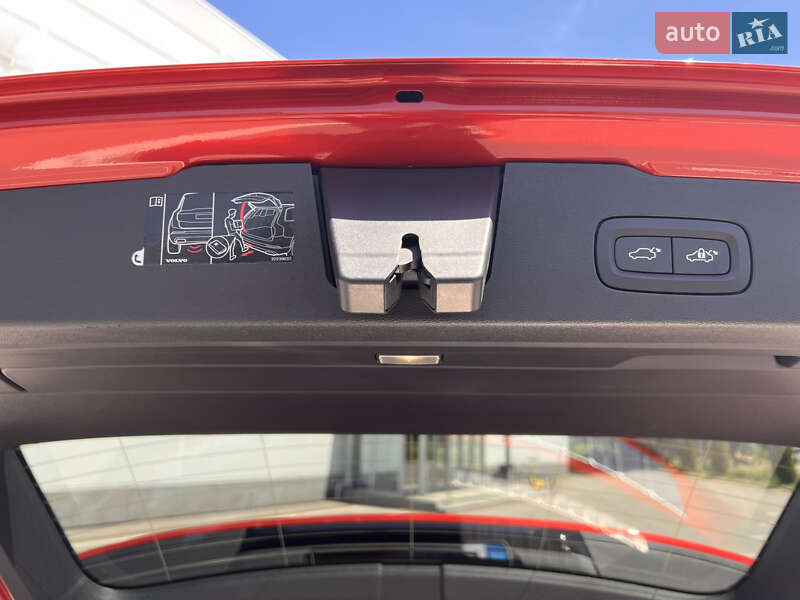 Универсал Volvo V60 Cross Country 2019 в Киеве фото 14 Универсал Volvo V60 Cross Country 2019 в Киеве