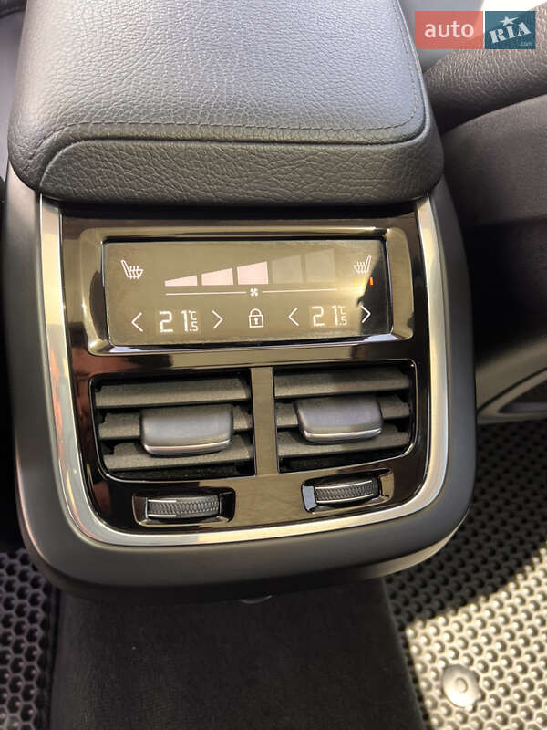 Универсал Volvo V60 Cross Country 2019 в Киеве фото 18 Универсал Volvo V60 Cross Country 2019 в Киеве