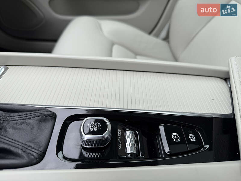 Универсал Volvo V60 Cross Country 2019 в Виннице