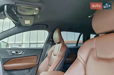 Універсал Volvo V60 Cross Country 2020 в 