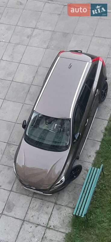 Універсал Volvo V60 Cross Country 2017 в Шептицькому фото 7 Універсал Volvo V60 Cross Country 2017 в Шептицькому