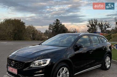 Универсал Volvo V60 Cross Country 2017 в 