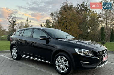 Универсал Volvo V60 Cross Country 2017 в 