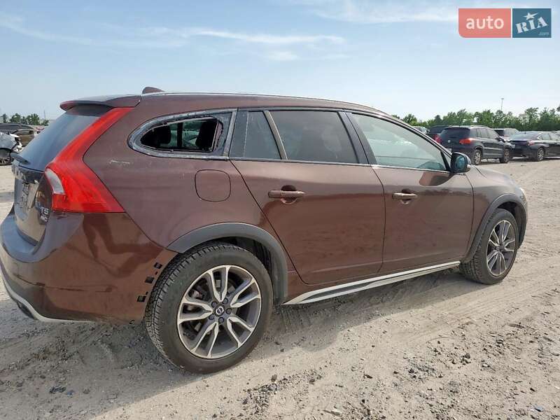 Универсал Volvo V60 Cross Country 2018 в Львове