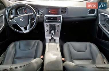 Универсал Volvo V60 Cross Country 2018 в 