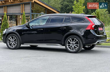 Универсал Volvo V60 Cross Country 2016 в 
