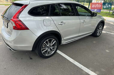 Универсал Volvo V60 Cross Country 2018 в 