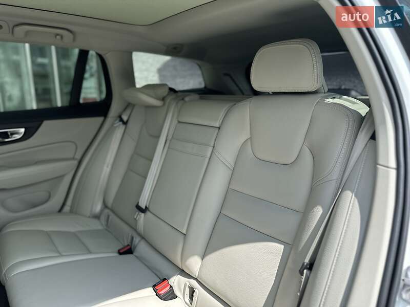 Универсал Volvo V60 Cross Country 2020 в Хмельницком