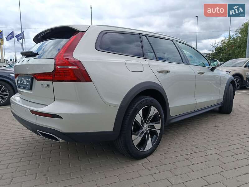 Універсал Volvo V60 Cross Country 2020 в Києві