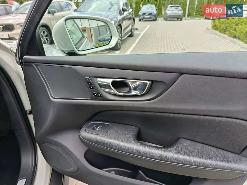 Універсал Volvo V60 Cross Country 2020 в Києві
