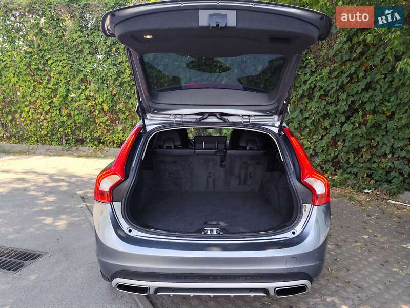 Универсал Volvo V60 Cross Country 2015 в Киеве