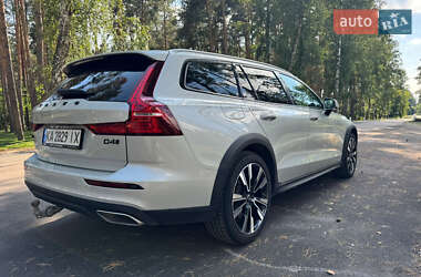Универсал Volvo V60 Cross Country 2019 в 