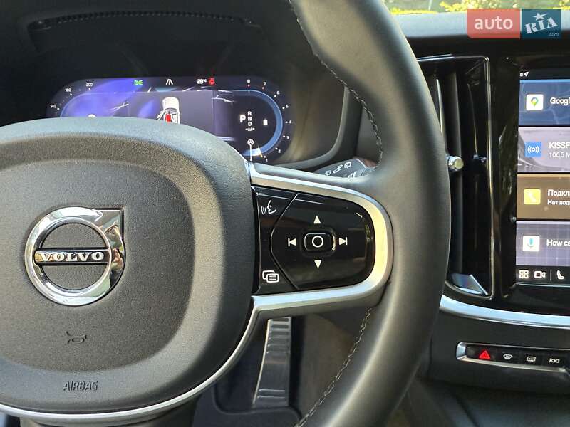 Универсал Volvo V60 Cross Country 2024 в Киеве