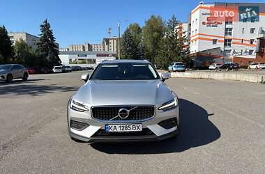 Универсал Volvo V60 Cross Country 2020 в Киеве