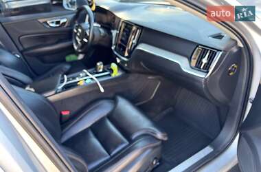 Универсал Volvo V60 Cross Country 2020 в 