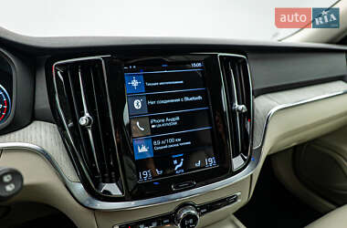 Универсал Volvo V60 Cross Country 2020 в 