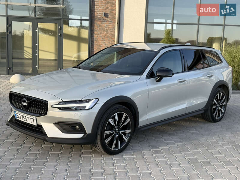 Универсал Volvo V60 Cross Country 2020 в Тернополе