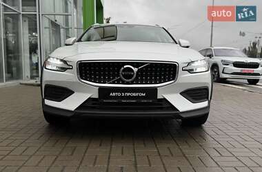Универсал Volvo V60 Cross Country 2020 в 