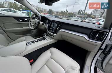 Универсал Volvo V60 Cross Country 2020 в 