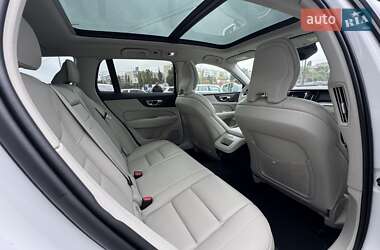 Универсал Volvo V60 Cross Country 2020 в 