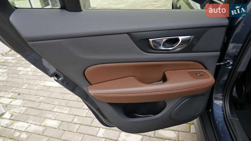 Універсал Volvo V60 Cross Country 2020 в Львові фото 65 Універсал Volvo V60 Cross Country 2020 в Львові