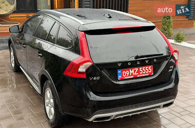 Универсал Volvo V60 Cross Country 2015 в 