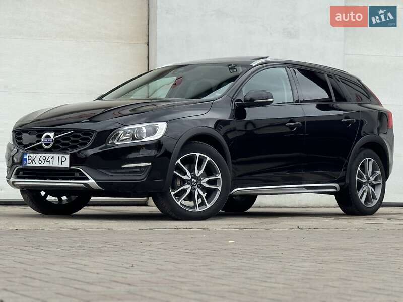 Универсал Volvo V60 Cross Country 2018 в Сарнах фото Универсал Volvo V60 Cross Country 2018 в Сарнах